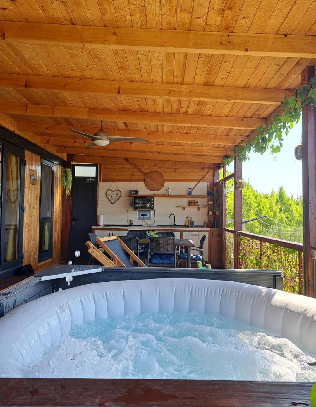 הוילה אומיס Bella Vista With Jacuzzi 1 מראה חיצוני תמונה
